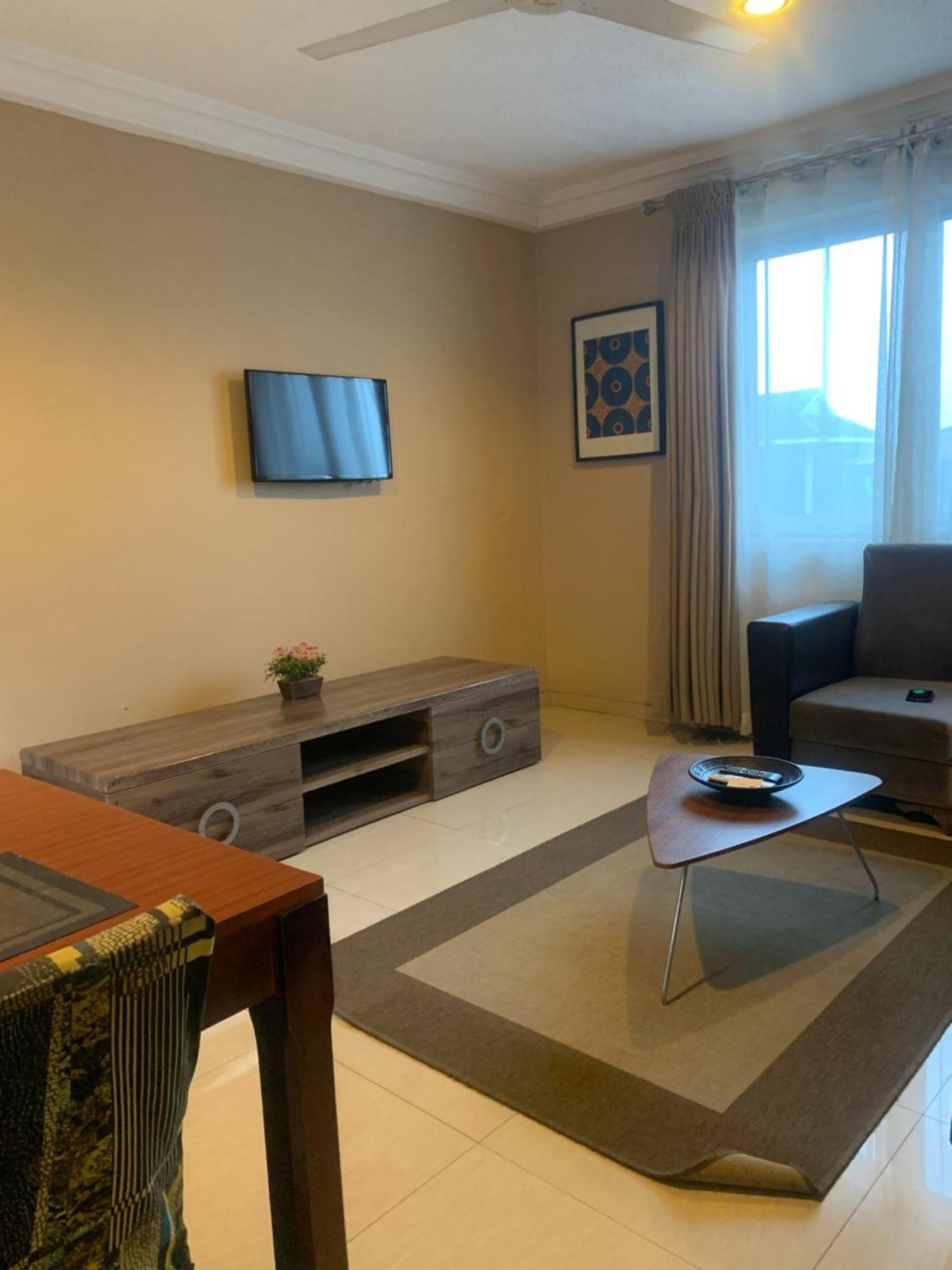 Manjaro Suites Accra Exterior photo