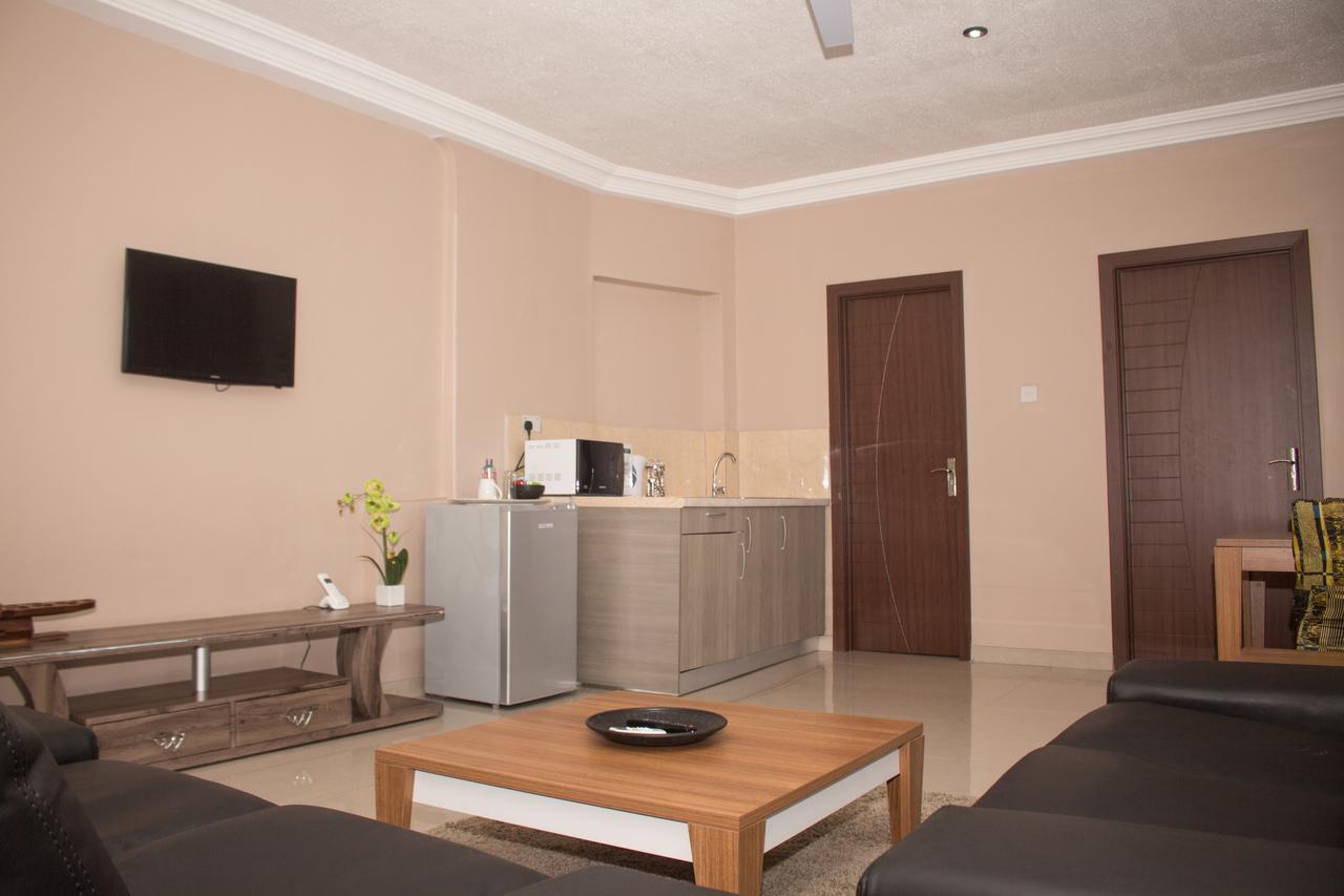 Manjaro Suites Accra Exterior photo